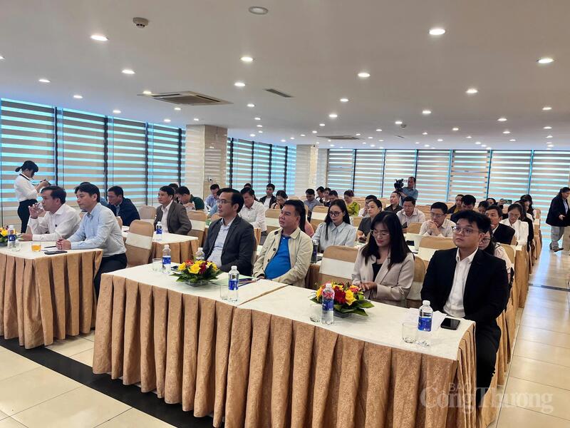 Tập huấn kiến thức, kỹ năng thương mại điện tử xuyên biên giới tại Quảng Trị.