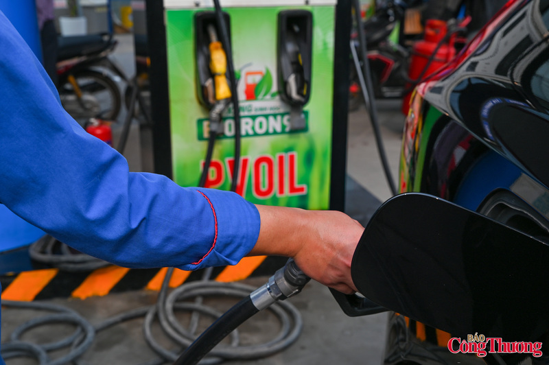 Nhiều lái xe taxi công nghệ cũng chuyển hướng sang sử dụng xăng sinh học E10.