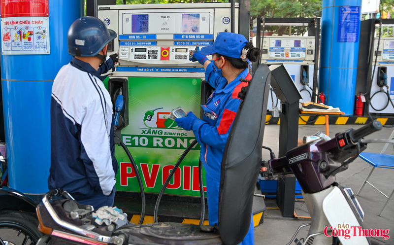 Tại cây xăng Thái Thịnh, nhiều khách hàng cho biết ban đầu còn e ngại, nhưng sau khi được nhân viên tư vấn, họ sẵn sàng thử nghiệm.