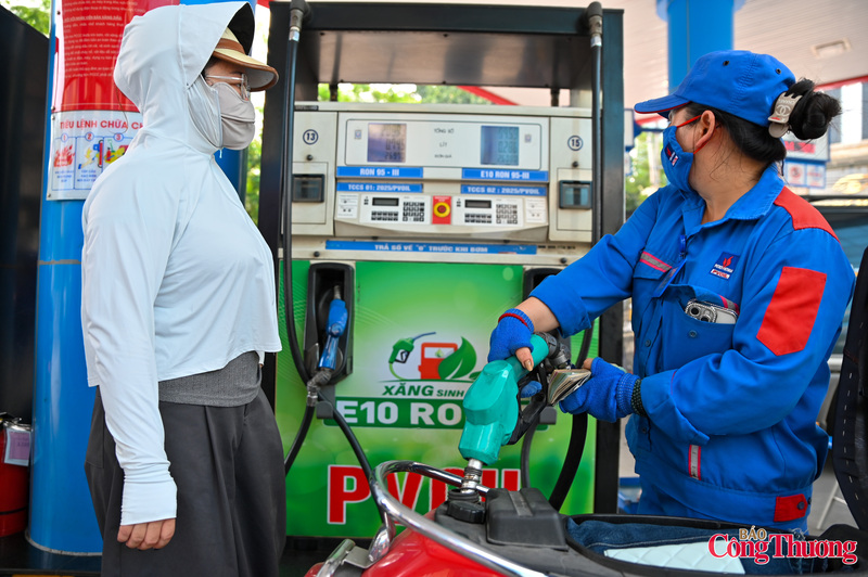 Không ít người tỏ ra quan tâm đến chất lượng, mức tiêu hao nhiên liệu cũng như khả năng vận hành của phương tiện khi sử dụng loại xăng mới này.