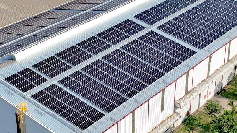 Cảng quốc tế Chu Lai chính thức đưa vào vận hành hệ thống điện năng lượng mặt trời đầu tiên, từng bước ứng dụng năng lượng sạch trong hoạt động khai thác cảng. Ảnh: Công ty CP tập đoàn Trường Hải