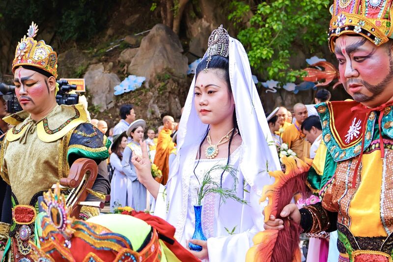 Tái hiện hình ảnh Đức Quán Thế Âm Bồ Tát. Ảnh: Diễm Phúc