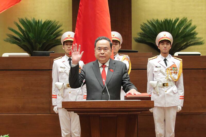 Chủ tịch Quốc hội khóa XVI Trần Thanh Mẫn tuyên thệ.