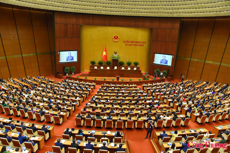 Đúng 8 giờ sáng ngày 6/4/2026, Quốc hội họp Phiên khai mạc Kỳ họp thứ Nhất, Quốc hội khóa XVI tại Hội trường Diên Hồng.