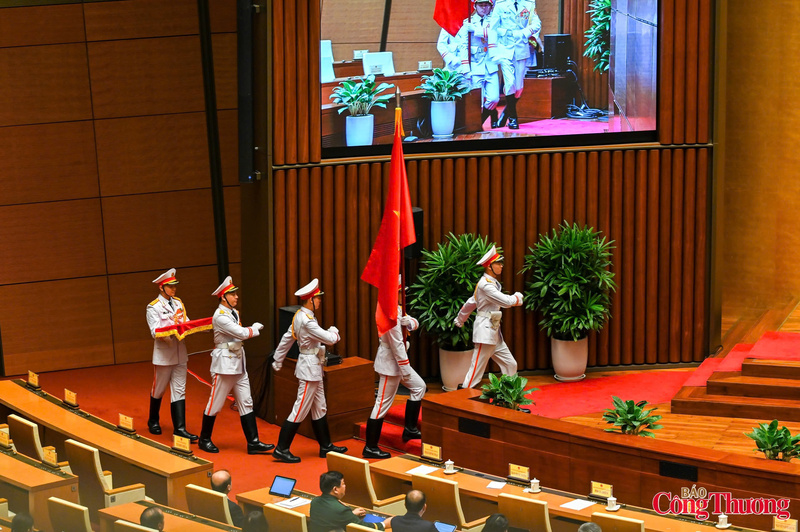 Nghi thức tuyên thệ lễ nhậm chức Chủ tịch Quốc hội khóa XVI của đồng chí Trần Thanh Mẫn.