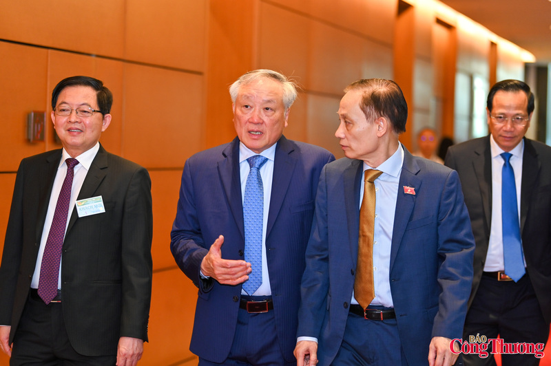 Dự kiến, trong ngày làm việc đầu tiên của Kỳ họp, Quốc hội sẽ nghe: Phát biểu khai mạc của Chủ tịch Quốc hội khóa XV; phát biểu chỉ đạo của Tổng Bí thư Tô Lâm; Hội đồng Bầu cử quốc gia báo cáo tổng kết cuộc bầu cử đại biểu Quốc hội khóa XVI và đại biểu Hội đồng nhân dân các cấp nhiệm kỳ 2026-2031; báo cáo kết quả xác nhận tư cách đại biểu Quốc hội khóa XVI; tiến hành công tác nhân sự.