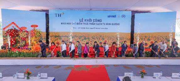 Tập đoàn TH khởi công Dự án TH Bình Dương trong bối cảnh Chính phủ vừa phê duyệt Chiến lược phát triển ngành sữa bền vững đến 2045, xác định trọng tâm xây dựng chuỗi giá trị hoàn chỉnh từ phát triển đàn bò, gia tăng sản lượng sữa tươi nguyên liệu đến chế biến sâu và thương mại hóa sản phẩm có giá trị cao.