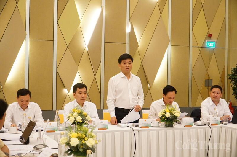 Phó Chủ tịch UBND tỉnh Quảng Ngãi Đỗ Tâm Hiển phát biểu tại hội thảo.