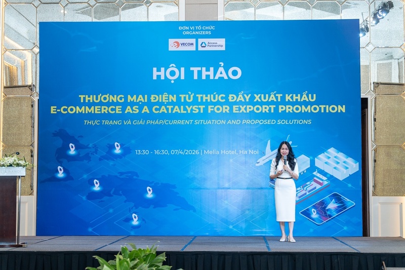 Bà Lê Hoàng Oanh, Cục trưởng Cục Thương mại điện tử và Kinh tế số (Bộ Công Thương) phát biểu tại hội thảo.