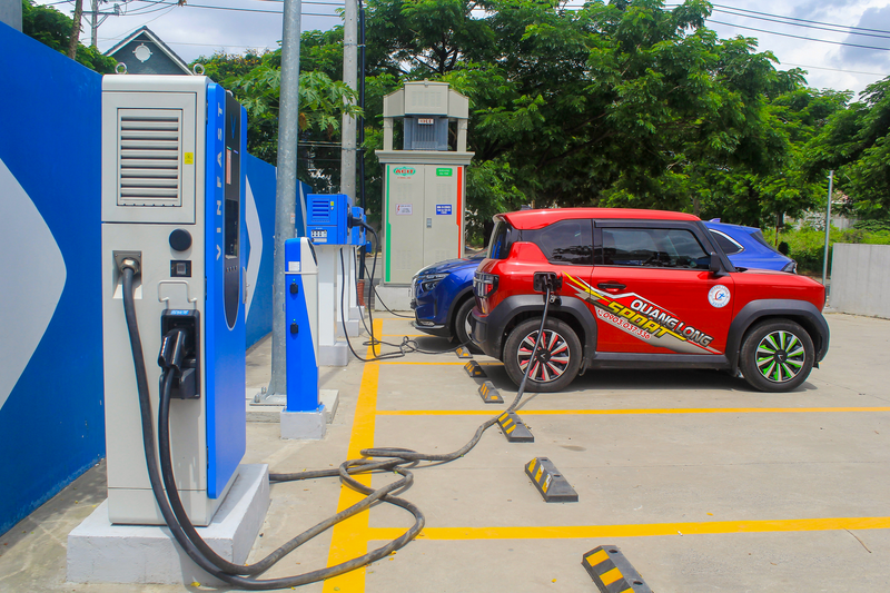 Chỉ thị 09-CT/TTg nhấn mạnh, yêu cầu phát triển hệ thống trạm sạc và hoàn thiện tiêu chuẩn kỹ thuật liên quan. Ảnh: VF