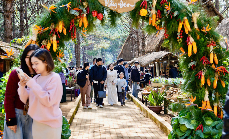 Các chương trình trải nghiệm văn hóa bản địa đều được thiết kế theo hướng tăng tính tương tác, giúp du khách có cơ hội tiếp cận và tìm hiểu sâu hơn về đời sống văn hóa của cộng đồng địa phương. Ảnh: Nguyễn Dương