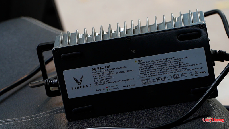 Bộ sạc pin được sử dụng liên tục trong nhiều giờ, đặc biệt vào giờ cao điểm.