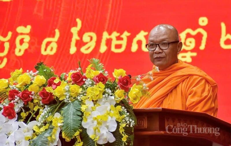 Hòa thượng, Tiến sĩ Lý Hùng - Uỷ viên Hội đồng trị sự Giáo hội Phật giáo Việt Nam, trụ trì chùa Pitu Khôsa Răngsây phát biểu.