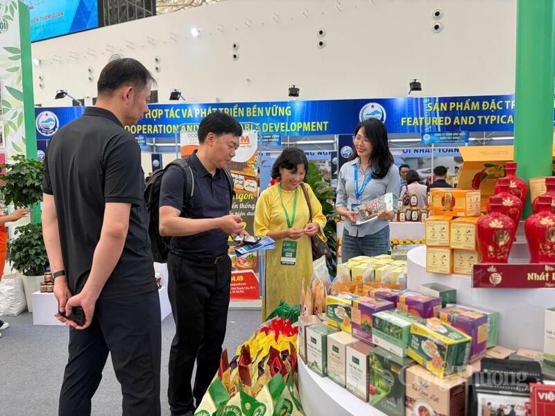 Đa dạng mặt hàng được trưng bày, giới thiệu tại Vietnam Expo 2026. Ảnh: Đỗ Nga