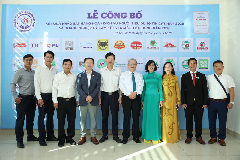 Các đại biểu và doanh nghiệp tham dự Lễ công bố Hàng hóa, dịch vụ người tiêu dùng tin cậy năm 2025.