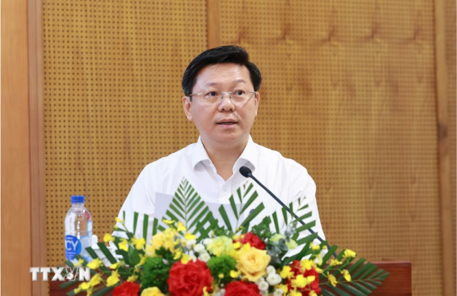 Đồng chí Trần Thanh Lâm, Ủy viên Trung ương Đảng, Phó Trưởng Ban Tuyên giáo và Dân vận Trung ương phát biểu chỉ đạo hội nghị. (Ảnh: Phương Hoa/TTXVN)