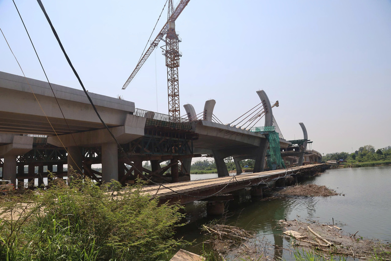 Dự án đường Hoàng Sa - Dốc Sỏi vẫn chậm tiến độ vì vướng mặt bằng. Ảnh: Tuệ Lâm