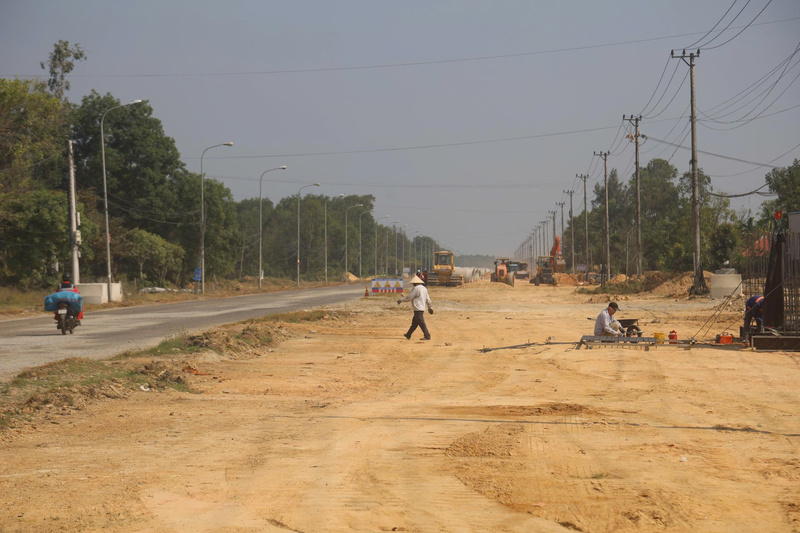 Giải phóng mặt bằng được xem là nút thắt cần được tháo gỡ tại các công trình hạ tầng giao thông trọng điểm. Ảnh: Tuệ Lâm