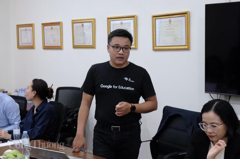 Các chuyên gia từ Google trực tiếp trình bày nội dung tập huấn