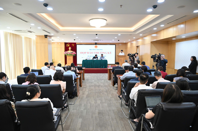 Họp báo thường kỳ quý I/2026 diễn ra vào chiều 9/4. Ảnh: Cấn Dũng