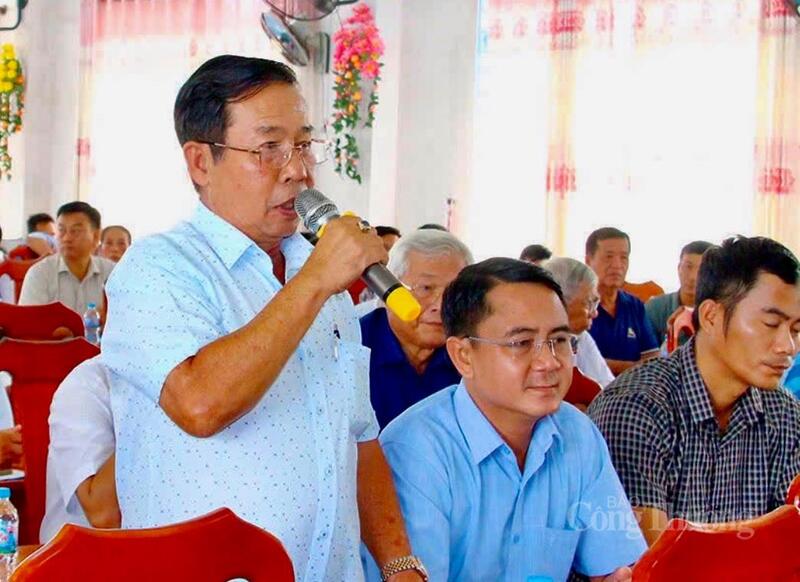 Các đại biểu, thảo luận các vấn đề về tình hình phát triển sầu riêng.