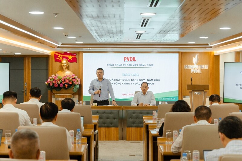 Đ/c Nguyễn Đăng Trình, Phó Bí thư Đảng ủy, Tổng giám đốc Tổng công ty chỉ đạo tại hội nghị. Ảnh PVOIL