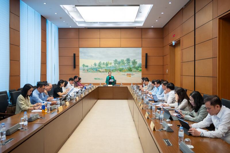 Thảo luận tại Tổ 11 (gồm Đoàn Đại biểu Quốc hội TP. Hải Phòng và tỉnh Quảng Ngãi).