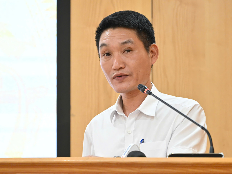 Ông Nguyễn Anh Tuấn - Trưởng phòng Kinh doanh xăng dầu và khí, Cục Quản lý và Phát triển thị trường trong nước, Bộ Công Thương thông tin tại họp báo - Ảnh: Cấn Dũng