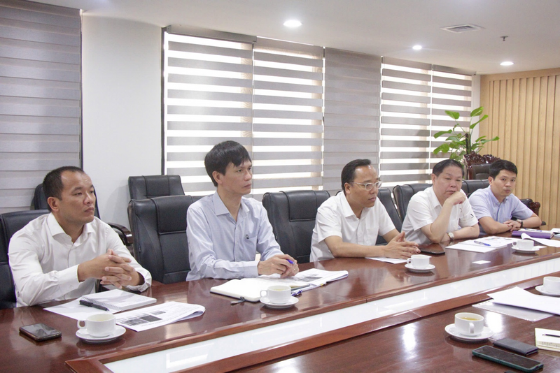 Tham gia cuộc họp còn có đại diện Cục Điện lực, Vụ Dầu khí và Than.