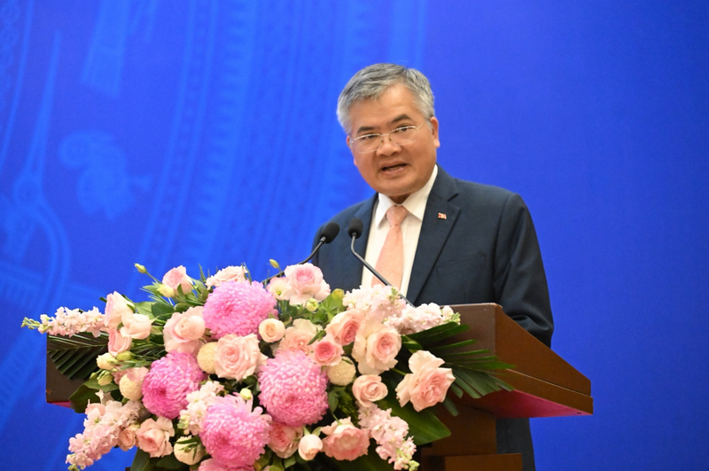 Phó Chủ nhiệm Văn phòng Chủ tịch nước Cấn Đình Tài phát biểu tại họp báo. Ảnh: Nguyên Khánh