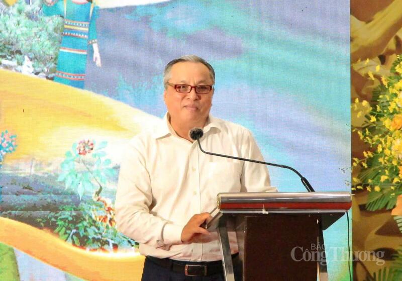 TS. Đỗ Việt Hà, Phó Chủ tịch Hội Nông nghiệp hữu cơ Việt Nam chia sẻ tại sự kiện. Ảnh: Hiền Mai