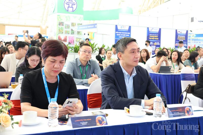 Các đại biểu tham dự hội thảo. Ảnh: Đỗ Nga