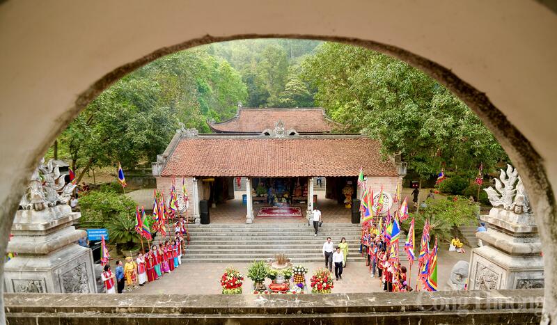 Toàn cảnh khai mạc Lễ hội Đền Bà Triệu năm 2026 tại xã Triệu Lộc. Ảnh: Ngô Nhung