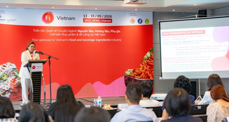 Bà Rose Chitanuwat, Giám đốc chuỗi dự án (ASEAN) Tập đoàn Informa Markets, chia sẻ cơ hội giao thương cho doanh nghiệp. Ảnh Phương Hoa