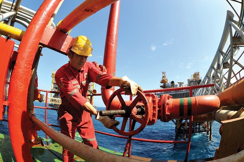 Các đơn vị thăm dò và khai thác của Petrovietnam đang nỗ lực tăng công suất khai thác. Ảnh Petrovietnam