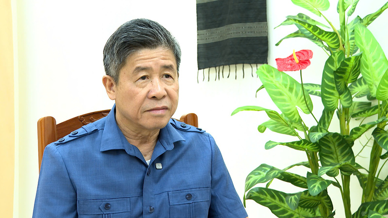 Ông Khamtan Somvong, Tham tán Giáo dục - Văn hóa, Đại sứ quán Cộng hòa Dân chủ Nhân dân Lào tại Việt Nam.