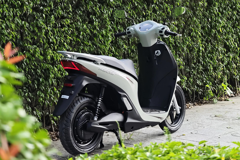 Feliz II hiện có giá khởi điểm 24,9 triệu đồng, ở mức dễ tiếp cận với đông đảo người dùng