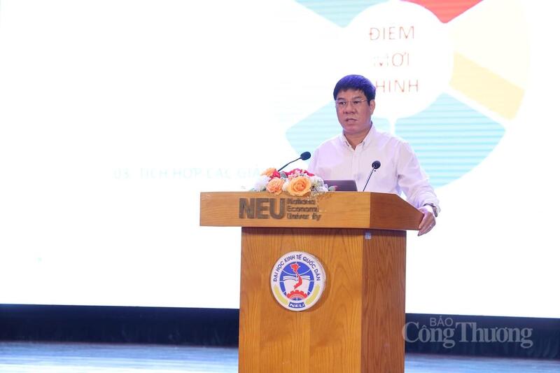 GS Huỳnh Văn Chương, Cục trưởng Cục Quản lý chất lượng phát biểu tại hội nghị.