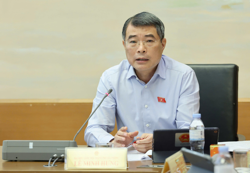 Thủ tướng Chính phủ Lê Minh Hưng phát biểu tại phiên họp.