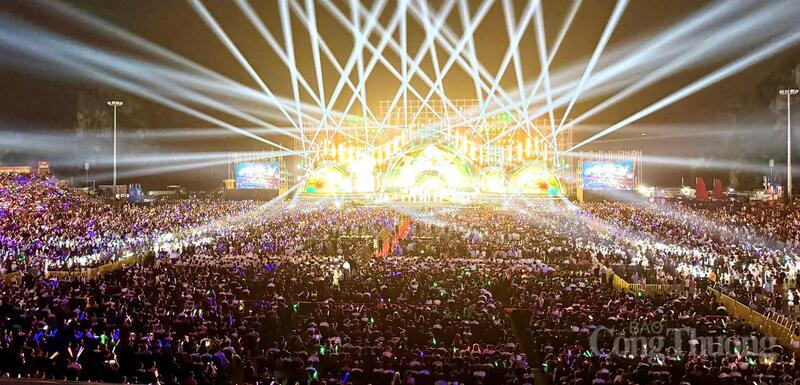 Sôi động chương trình nghệ thuật “Thanh âm kỷ nguyên mới”.