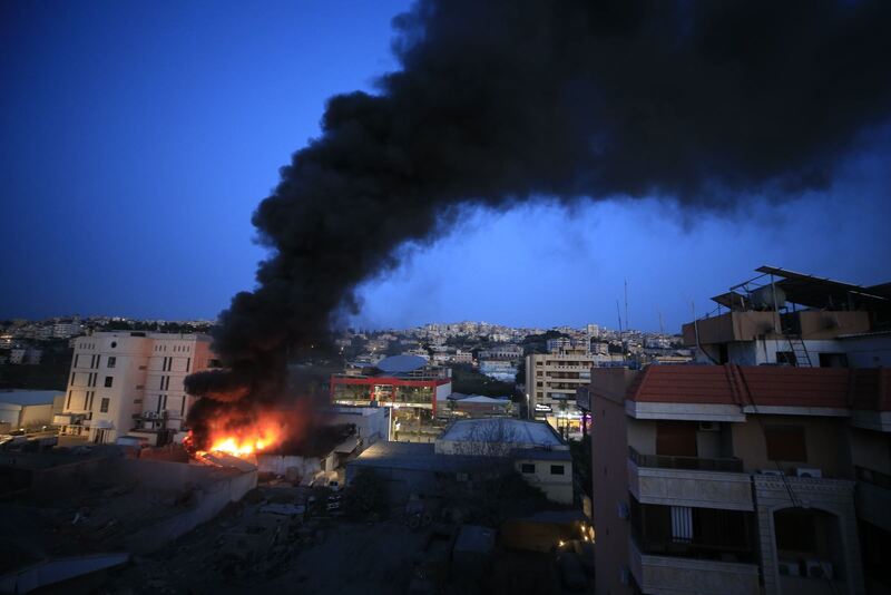 Quân đội Israel và lực lượng Hezbollah tăng cường tập kích lẫn nhau.