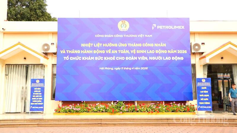 Chương trình khám sức khỏe góp phần chăm lo đời sống, nâng cao thể trạng cho người lao động ngành Công Thương.