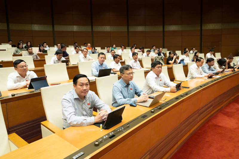 Các đại biểu tham dự phiên họp ngày 12/4 tại Kỳ họp thứ Nhất, Quốc hội khóa XVI