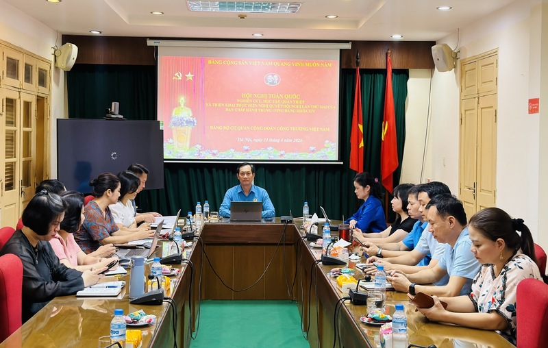 Đảng bộ cơ quan Công đoàn Công Thương nghiên cứu, học tập, quán triệt và triển khai thực hiện Nghị quyết Hội nghị lần thứ hai Ban Chấp hành Trung ương Đảng khóa XIV.