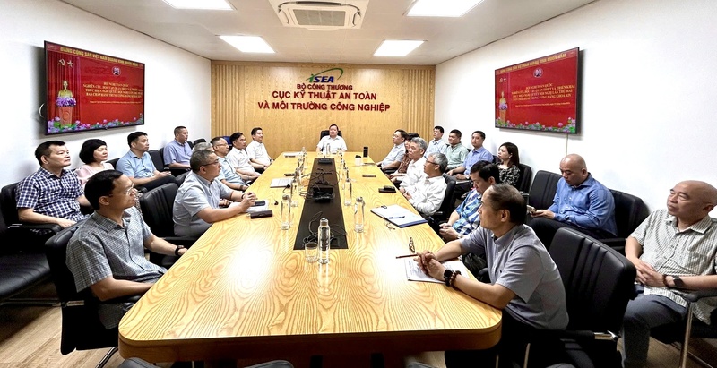 Đảng bộ Cục Kỹ thuật an toàn và Môi trường công nghiệp nghiên cứu, học tập, quán triệt và triển khai thực hiện Nghị quyết Hội nghị lần thứ hai Ban Chấp hành Trung ương Đảng khóa XIV.