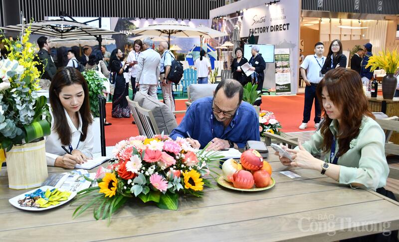 TP. Hồ Chí Minh nâng chất xúc tiến thương mại, mở rộng quy mô hội chợ xuất khẩu và kết nối giao thương quốc tế, hỗ trợ doanh nghiệp tham gia chuỗi cung ứng toàn cầu. Ảnh: Minh Khuê