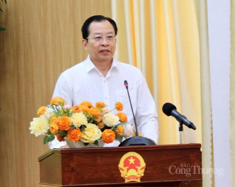 Ông Vương Quốc Nam, Phó Chủ tịch UBND TP. Cần Thơ, phát biểu tại hội nghị.