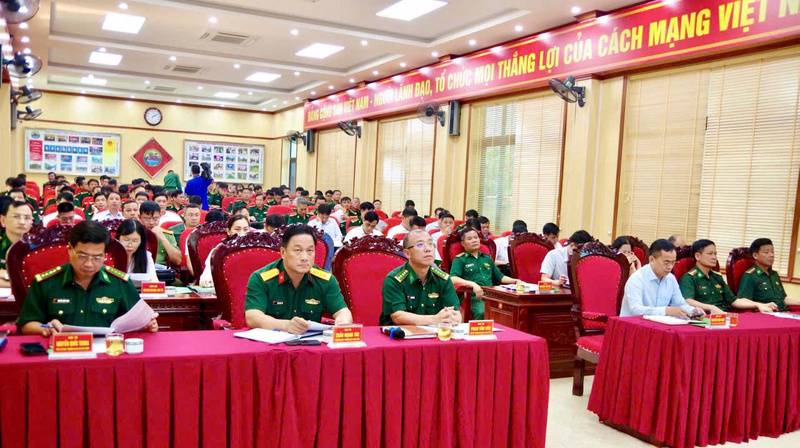 Trong bối cảnh mới, lực lượng biên phòng tỉnh Điện Biên tiếp tục phát huy vai trò nòng cốt, chuyên trách trong quản lý, bảo vệ chủ quyền lãnh thổ, giữ vững an ninh chính trị, trật tự an toàn xã hội khu vực biên giới. Ảnh: Thủy Lan