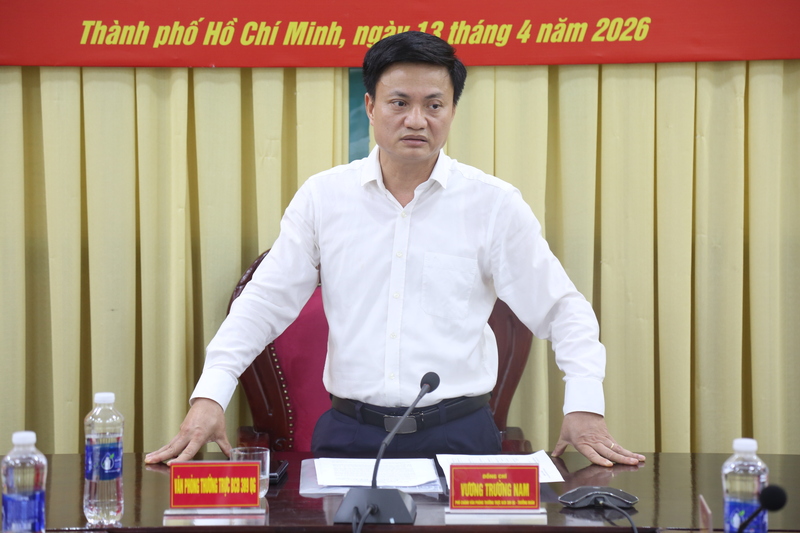 Ông Vương Trường Nam, Phó Chánh Văn phòng Thường trực Ban chỉ đạo 389 Quốc gia phát biểu tại buổi làm việc. Ảnh: Tiến Thành