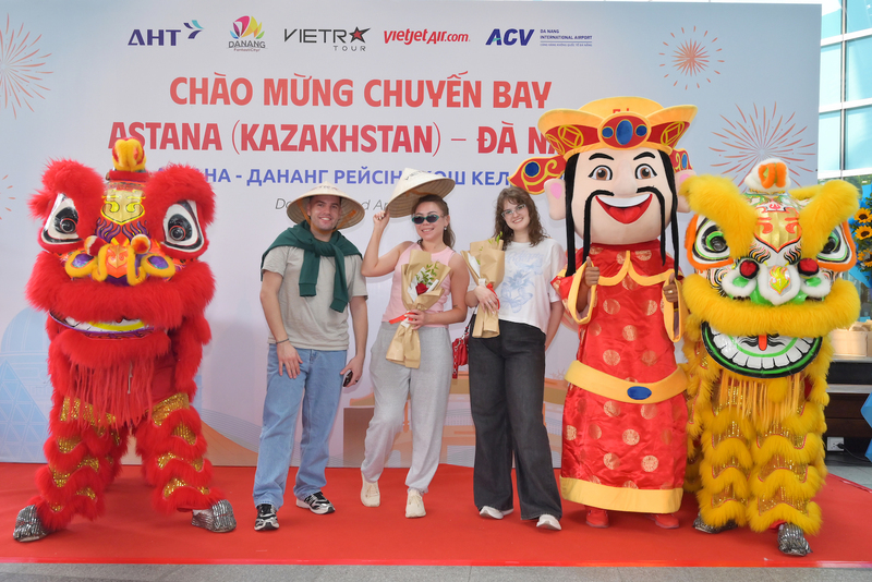 Việc khôi phục, mở rộng các đường bay đến từ Nga và CIS được kỳ vọng tạo thêm động lực để du lịch Đà Nẵng đón 19,5 triệu lượt khách năm 2026. Ảnh: Bình An